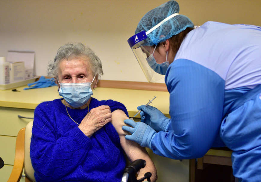 Manjak vakcina u Sloveniji: Centri dobili samo trećinu naručenih doza