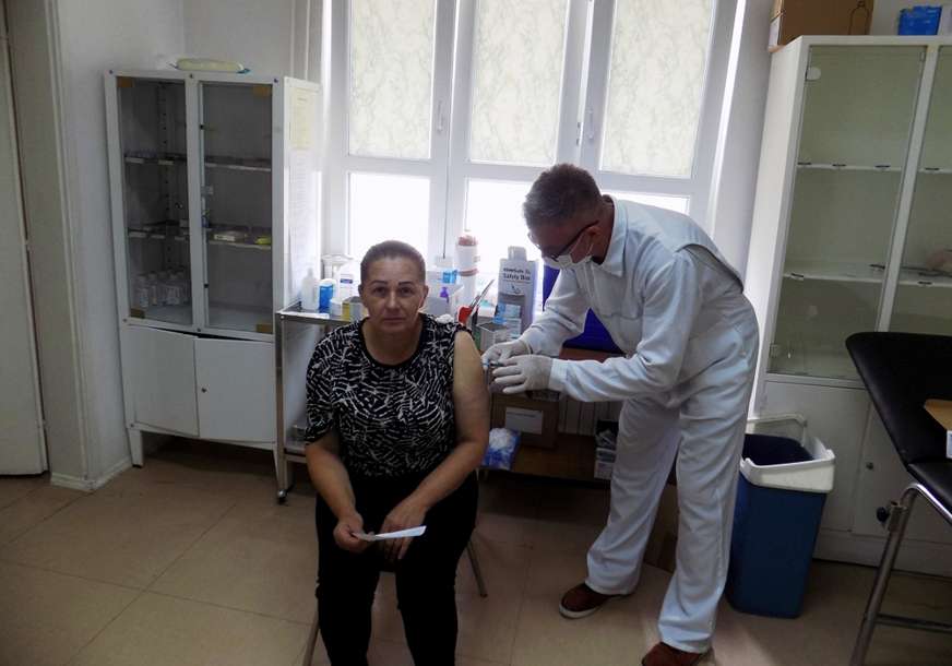 NASTAVLJA SE IMUNIZACIJA STANOVNIŠTVA U Srebrenici u toku vakcinacija “sinovakom”