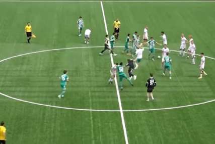 MASOVNA TUČA U GROZNOM Fudbaler Ahmata napao sudiju, povrijeđena dva mlada igrača Lokomotive (VIDEO)