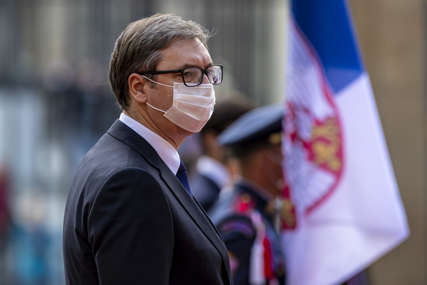 “Srbija je povlaštena što ima partnera kakav je Francuska” Vučić čestitao Makronu nacionalni praznik - Dan bastilje