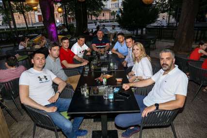 Vrh banjalučkog SNSD nakon napornog dana na kafi u hotelu “Bosna”