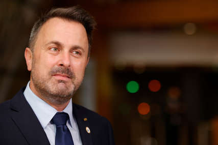 Korona udarila još jednog državnika: Premijer Luksemburga hospitalizovan zbog infekcije