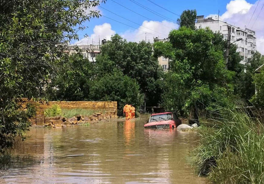 JEDNA OSOBA POGINULA U poplavama na Krimu nestala dva čovjeka, 24 povrijeđenih