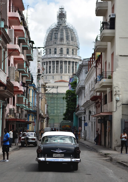 RAZVILI SOPSTVENE VAKCINE Omikron ne opstaje na Kubi, a evo i zašto