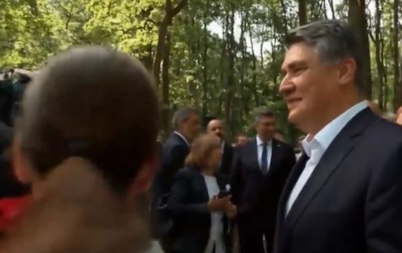 Premijer obrisao ruke nakon rukovanja sa predsjednikom: Milanović i Plenković se pokoškali na obilježavanju Dana antifašističke borbe (VIDEO)