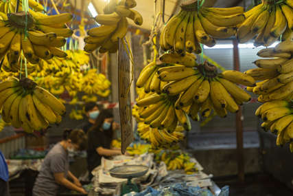 RADNICA PRONAŠLA DROGU U prodavnici otkriveno 18 kilograma kokaina među bananama