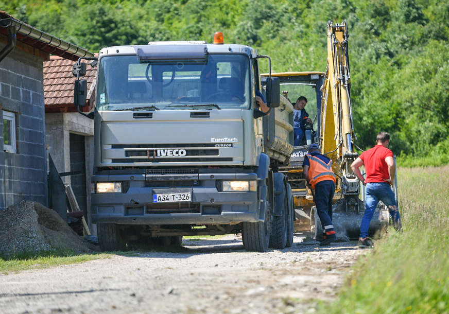 RADOVI U DEBELJACIMA Modernizacija ogranka Ulice Jovana Babića