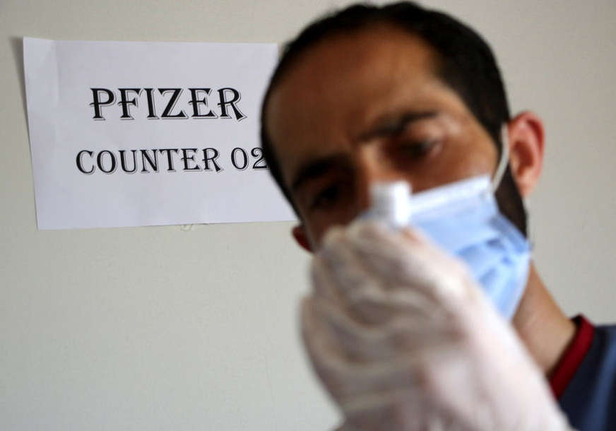 REDOVNA ISPORUKA U Srbiju stiglo 32.760 doza Fajzer vakcina