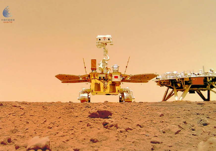 Kineski rover Džužong napravio selfi na Marsu (FOTO)