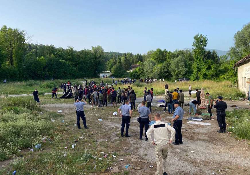 ODBORNICI JEDNOGLASNI Đuran: Zabranjuje se otvaranje migranskog kampa na području Bosanskog Grahova