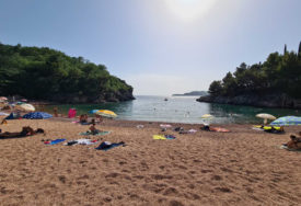 Naložena obdukcija: U blizini plaže u Crnoj Gori PRONAĐENO TIJELO u fazi raspadanja