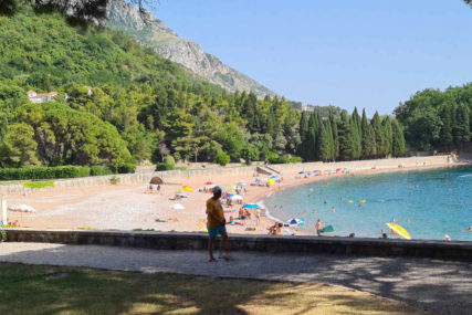 Abazović o lošoj sezoni u Crnoj Gori  "Cijene kao na Azurnoj obali, voda je 4 evra"