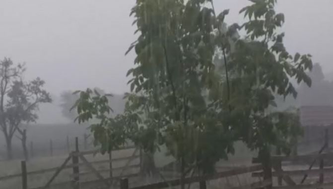 Izlile se rijeke, voda stigla do dvorišta: Kiša zadaje velike glavobolje mještanima Kozarske Dubice