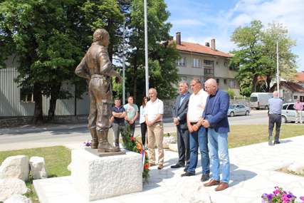 Obilježeno 29 godina Nevesinjske brigade: Saborci i potomci oživjeli sjećanje na mitrovdanske i druge bitke za Srpsku (FOTO)