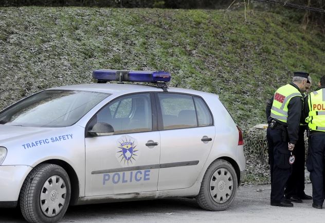 Vozilo policije sa Kosova