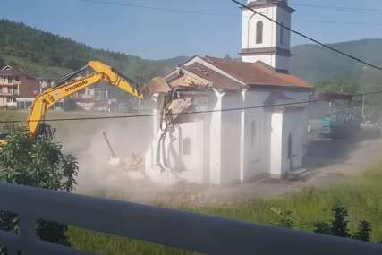 "Da to bude znak vaskrsenja i jedinstva našeg naroda“ Marko Milačić donirao poslaničku platu za izgradnju sabornog hrama u Bratuncu