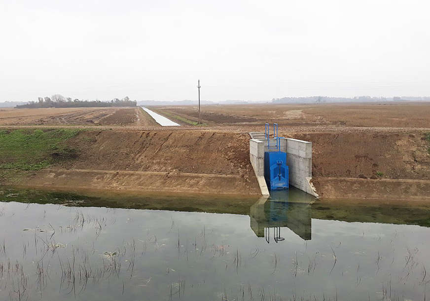 Žedne njive: Tri sela u Semberiji dobijaju sistem za navodnjavenje