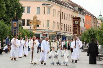 Uz želje da ovaj praznik donese napredak gradu, Banjaluka proslavlja krsnu slavu Spasovdan (FOTO)