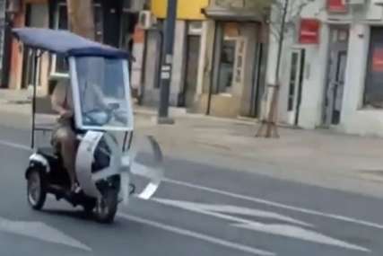 Hladi se ili tjera komarce? Hit-vozilo jezdi beogradskim ulicama, za njim su se svi okretali (VIDEO)