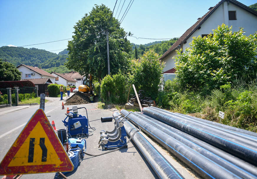 Kvalitetnije vodosnabdijevanje za 60 domaćinstava: U Ulici Gavrila Pricipa počela zamjena azbestnih cijevi