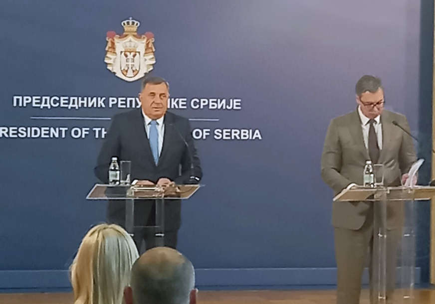 PITALI IH O SREBRENICI Dodik negirao genocid, Vučić odgovorio pričom o Jasenovcu