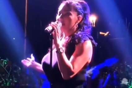 Ceca nastupala na privatnoj proslavi: Pojavila se u uskom crnom kombinezonu i sve oduševila (VIDEO)