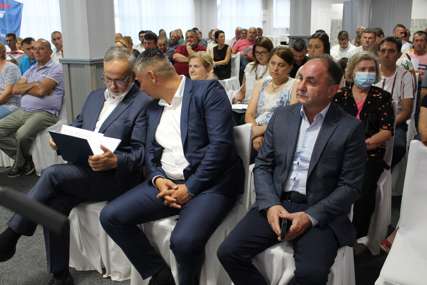 VRELO POLITIČKO LJETO Rastu apetiti opozicije u Lijevču i Potkozarju