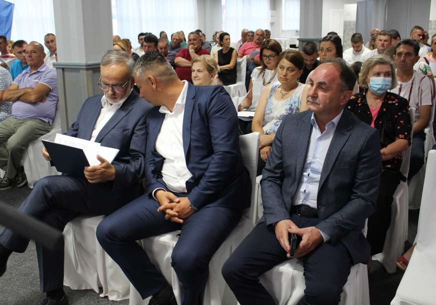 VRELO POLITIČKO LJETO Rastu apetiti opozicije u Lijevču i Potkozarju