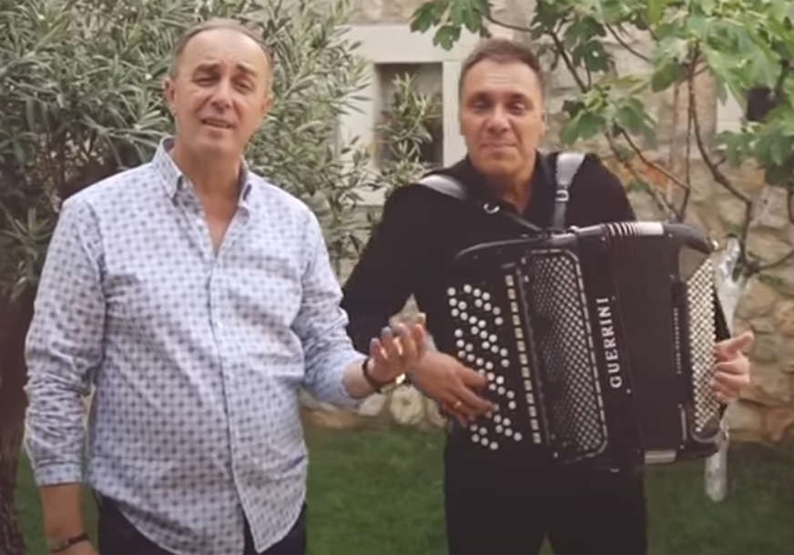 Stižu čestitke sa svih strana: Esad Merulić objavio novu pjesmu „Zaplakaće konobari“ (VIDEO)