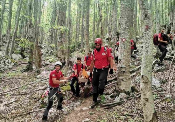 Uspješna akcija Gorske službe spasavanja: Sa Lelije helikopterom evakuisana planinarka