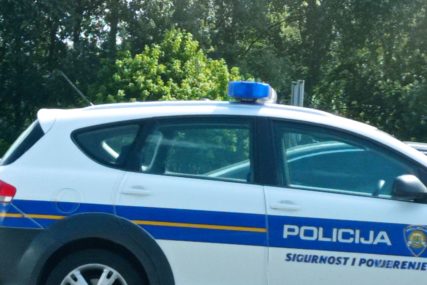 Najavio borbu pravnim sredstvima: U Hrvatskoj otpušten policajac koji nije htio da pokaze kovid potvrdu
