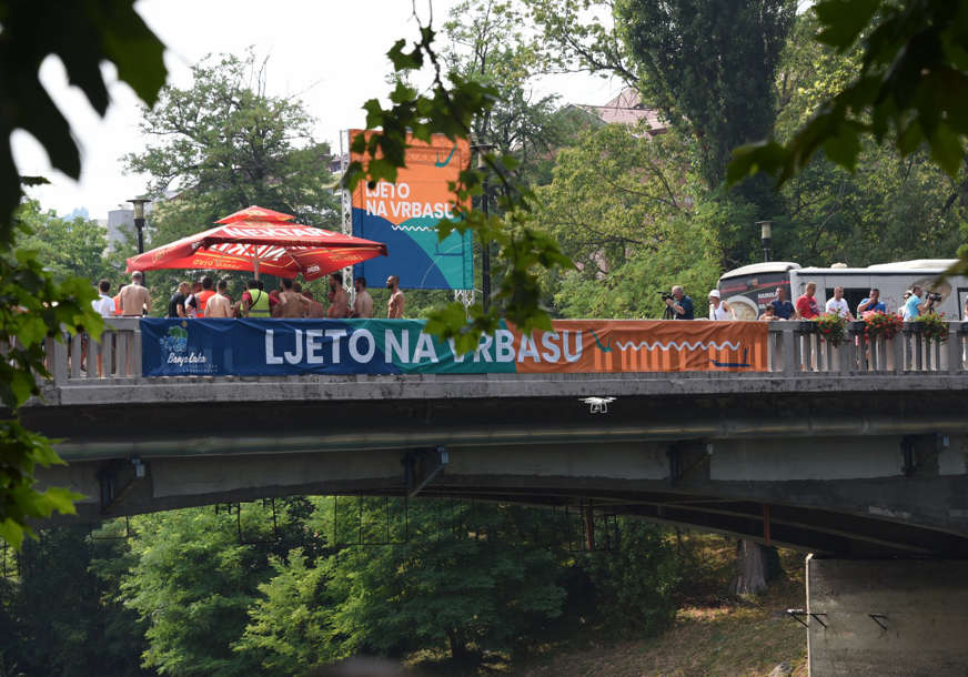 Prijavljen 21 skakač: Skokovima sa mosta počelo "Ljeto na Vrbasu", do 25. jula puno različitih sadržaja