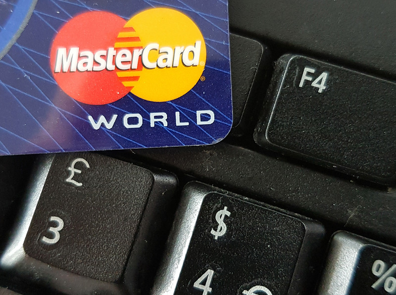 Nedovoljno profitabilan brend: "Masterkard" ukida "Maestro" debitne kartice