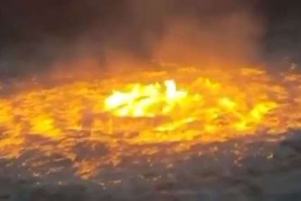 "GORIO" OKEAN U MEKSIKU Nevjerovatni snimci preplavili mreže, korisnici govorili o "vatrenom oku" (VIDEO)