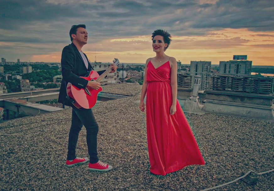 Nebojša Pajić i Anna Stojiljković objavili spot za duet "Ovo malo duše" (VIDEO)