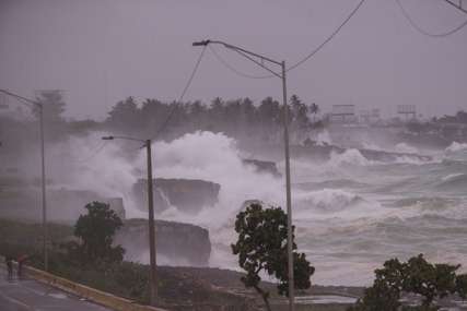Uragan "Elza" stiže na Floridu: Vanredno stanje za više okruga