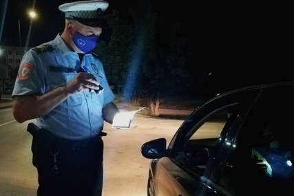 Vozio pijan i bez dozvole: Policija u Prijedoru oduzela “reno” od nesavjesnog vozača