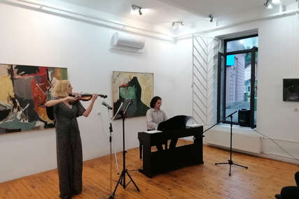 Publika je uživala u djelima domaćih i stranih autora: Violinistkinja Natalija Todorović održala koncert u Novom Gradu