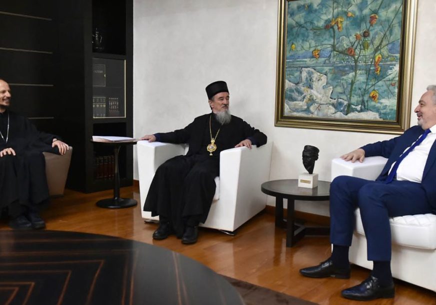 “Sve što je Vlada obilježila kao cilj, ona će i ostvariti” Krivokapić razgovarao sa episkopima Dimitrijem i Atanasijem