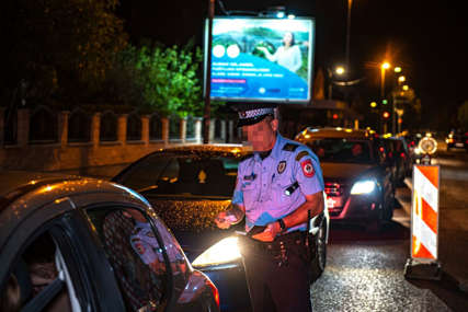Policija pisala prekršaje i danju i noću: Lijevak u Bijeljini, kontrolisano svako vozilo (VIDEO, FOTO)