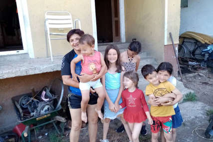 Prijedorčanka ima 10 djece, PETORO JOJ ODUZELI: Majka odbija da vrati mališane u Dom, ali socijalna služba je uporna (FOTO)