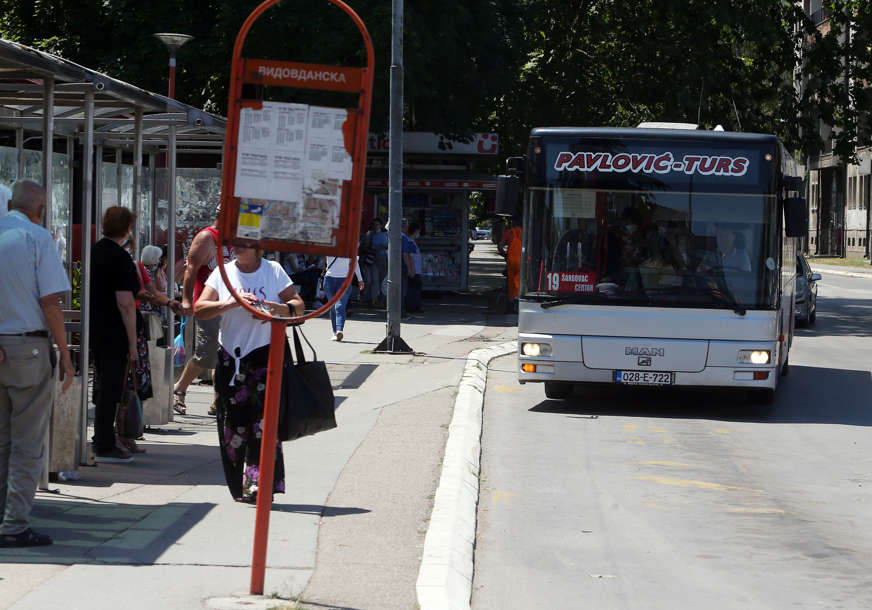 "Ne možemo isplatiti plate i natočiti gorivo" Sutra protest banjalučkih prevoznika, zaustavljaju autobuse na sat vremena