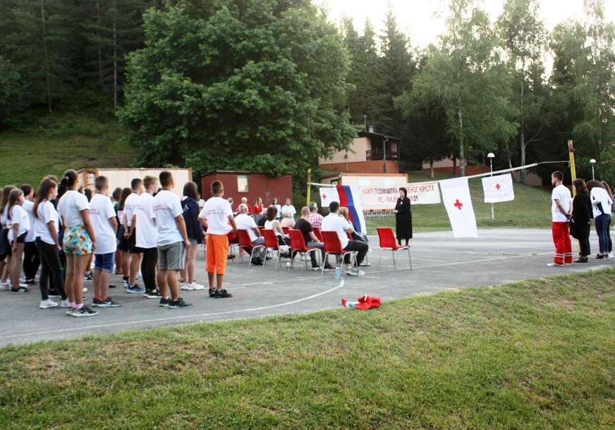 UČESTVUJE 50 MLADIH Počeo 23. Kamp podmlatka Crvenog krsta Srpske
