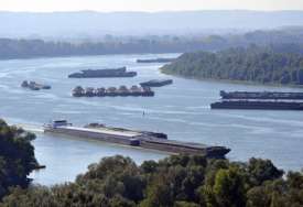 UGROŽENA PLOVNOST Vodostaj Dunava na istorijski niskom nivou