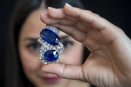 Uspješna akcija policije: Većina ukradenog nakita vraćeno u draguljarnicu