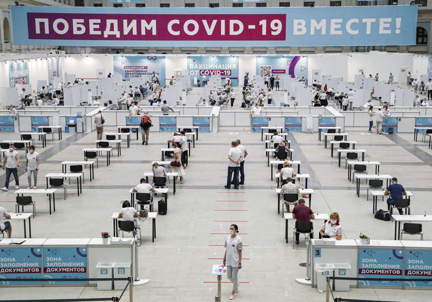 UMRLO 788 LJUDI Kod još 22.010 osoba u Rusiji potvrđena infekcija virusom korona
