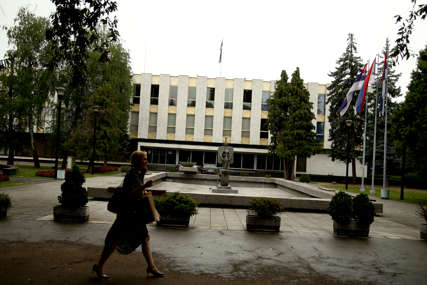 Nije postignuta saglasnost: Zakon o zaštiti ćirilice ide na Ustavni sud Srpske