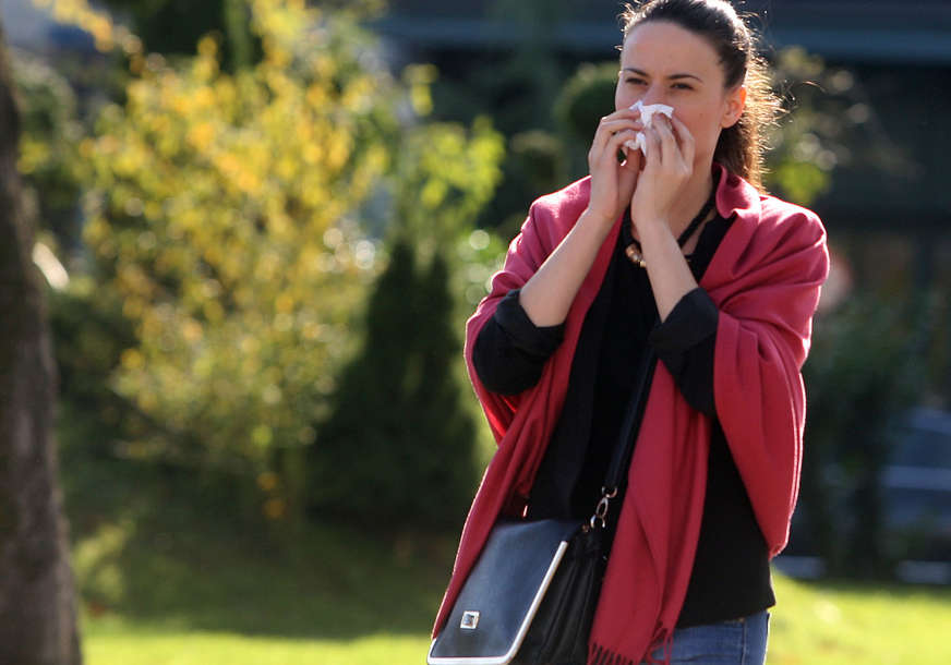 Alergična svaka treća osoba: Polen trave i lipe puni ambulante u Srpskoj