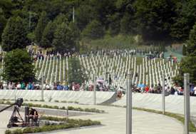Rezolucija koja je PODIJELILA SVIJET: Srebrenička tragedija prestala je biti istorijski događaj, a postala političko oružje