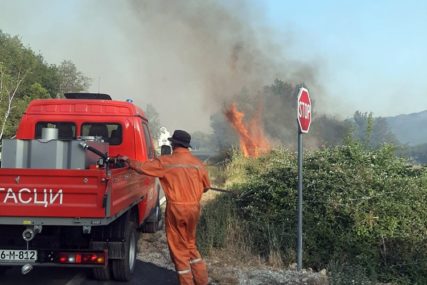 Požar u Popovom polju: Uzrok pucanje dalekovoda